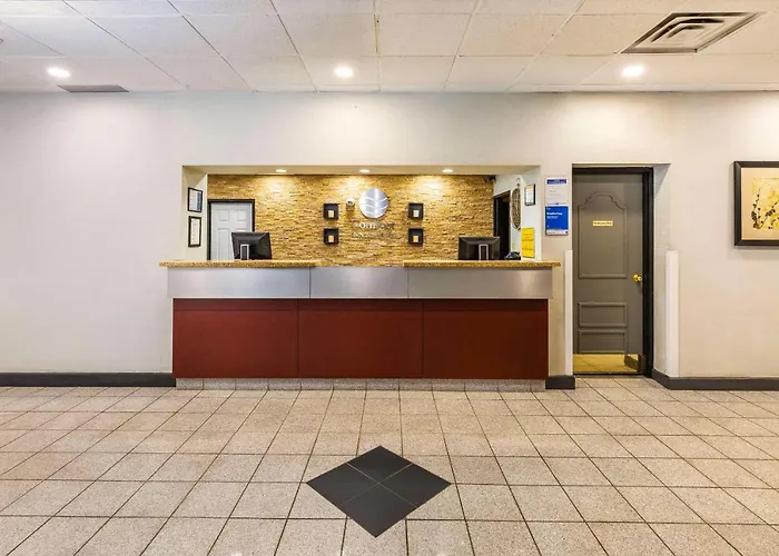 Comfort Inn & Suites Edmonton Downtown