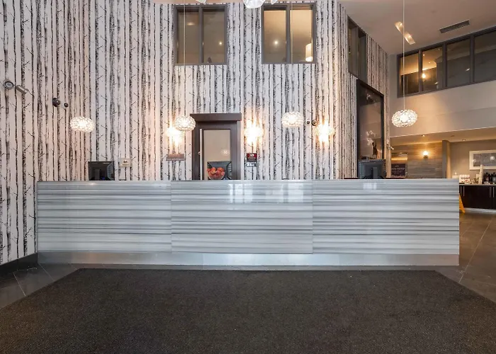 Sandman Signature Edmonton South Hotel