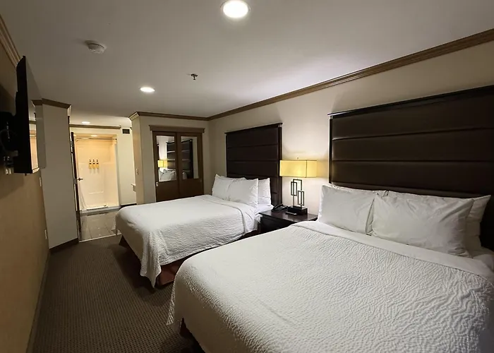 Best Western Plus Rose Country Hotel