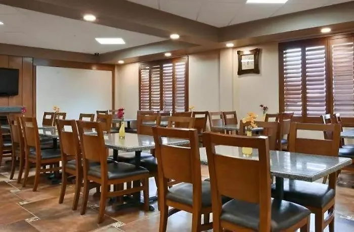 Days Inn By Wyndham Redwater